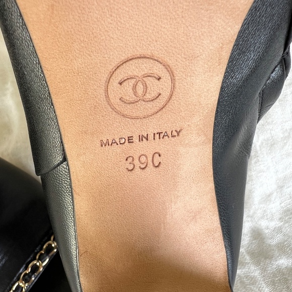 CHANEL Black Lambskin Peep-Toe Booties Chain Trim CC Heel Sz 39 Italy Chic - Picture 14 of 16